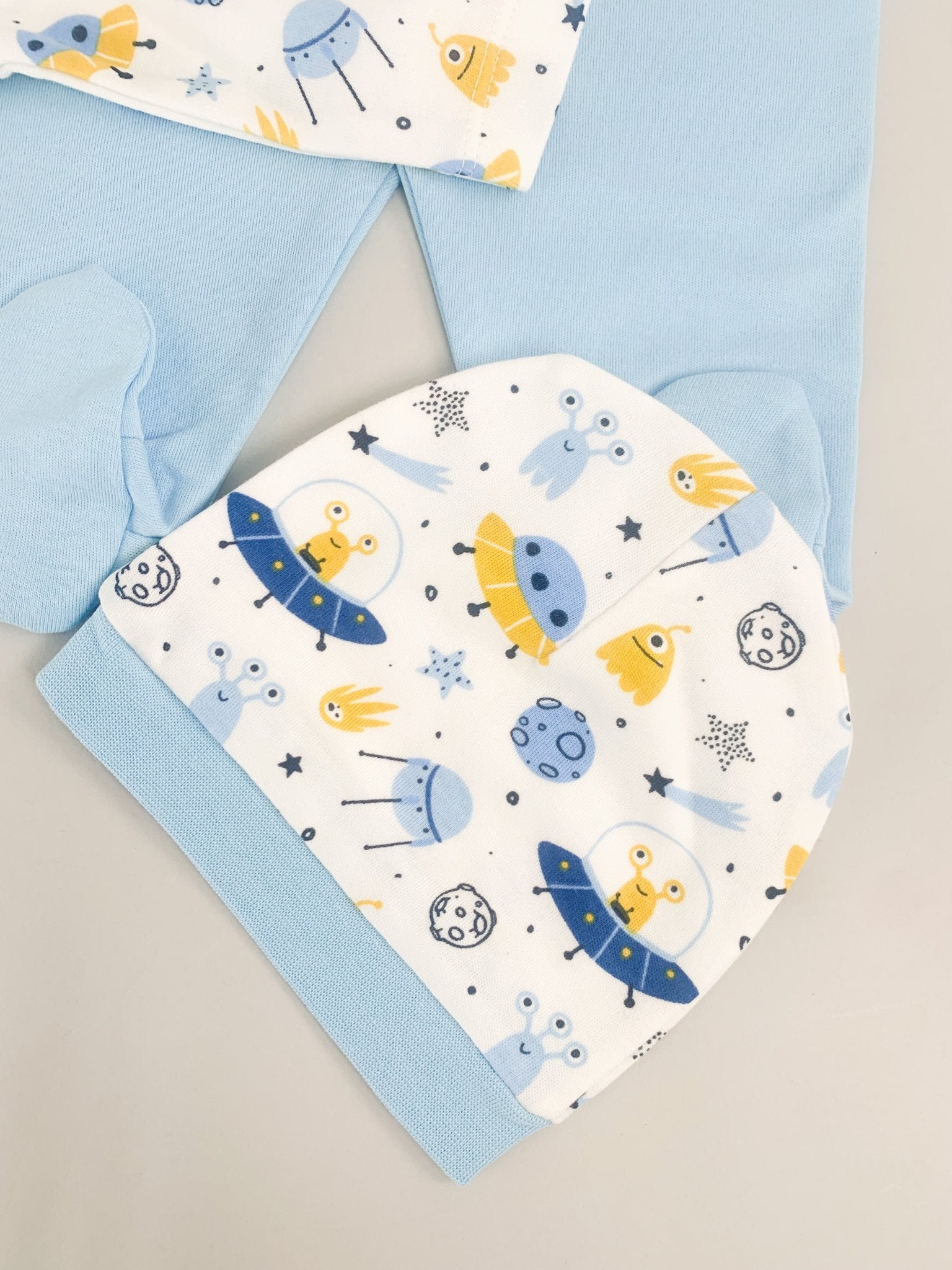 Salopeta baiat albastra cu OZN - uri - 3 piese - Botez bebelusi