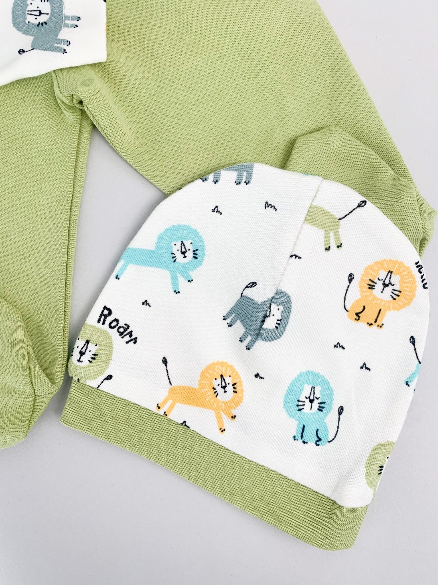 Salopeta baiat verde cu animalute - 3 piese - Botez bebelusi