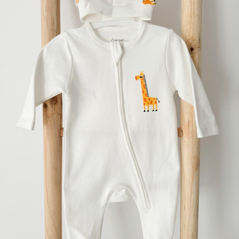 Salopeta bumbac alb cu girafa - Botez bebelusi