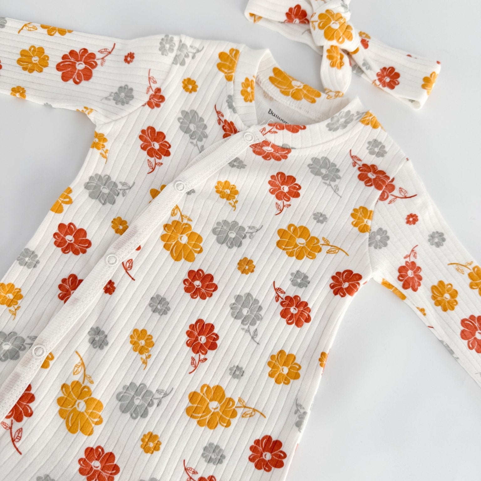 Salopeta fetita alba cu flori - Botez bebelusi