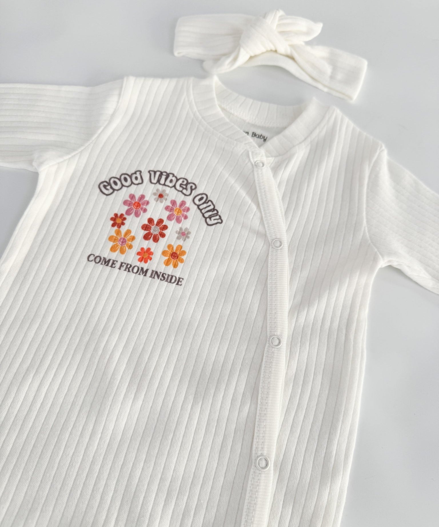 Salopeta fetita alba - logo Good Vibes - Botez bebelusi