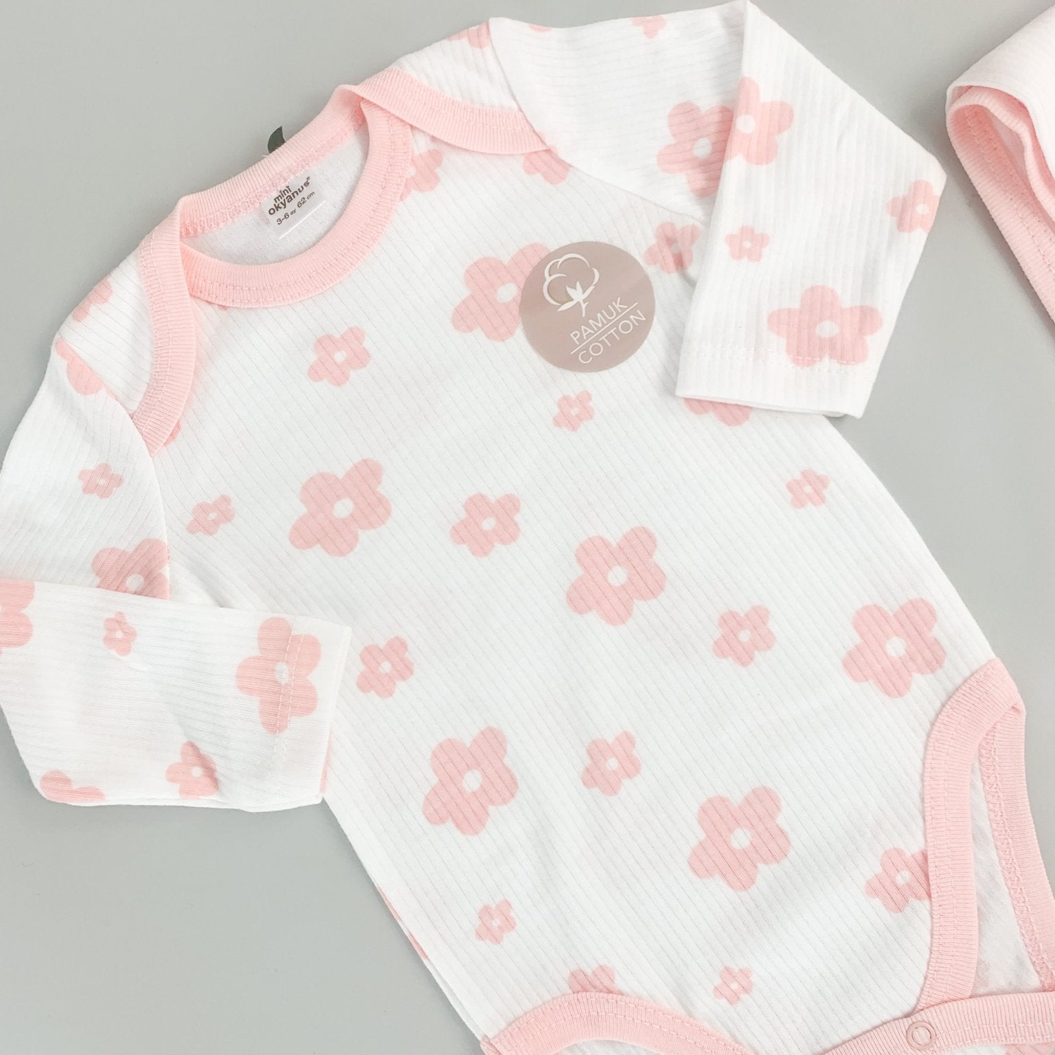 Salopeta fetite alba cu paturica - 4 piese - Botez bebelusi