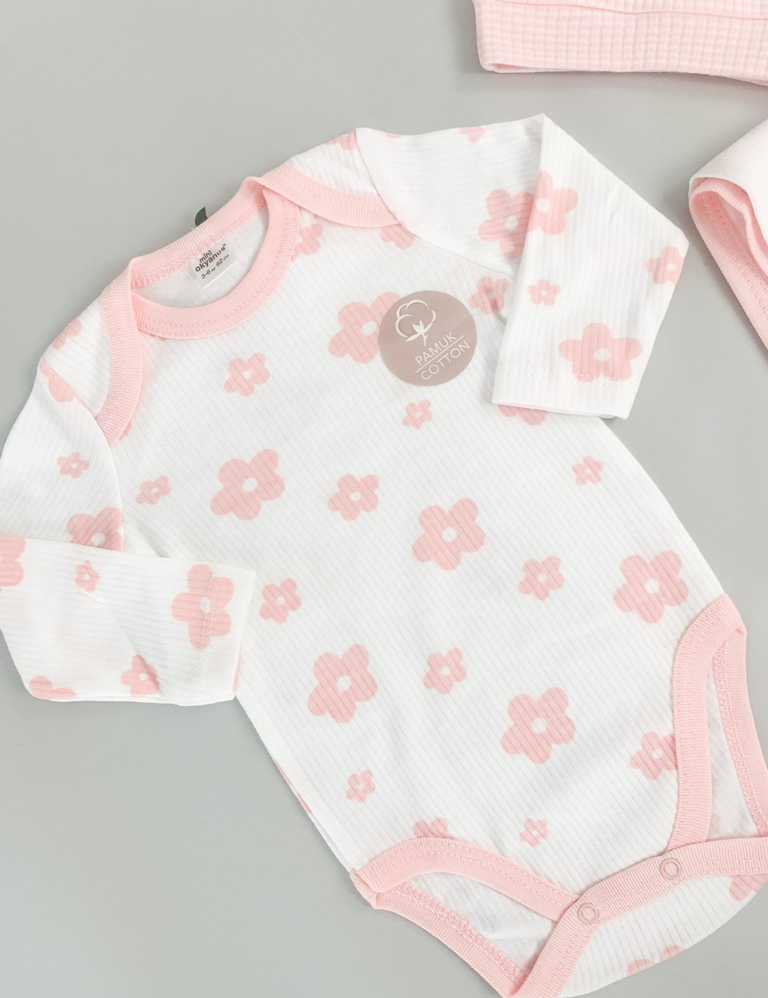 Salopeta fetite alba cu paturica - 4 piese - Botez bebelusi