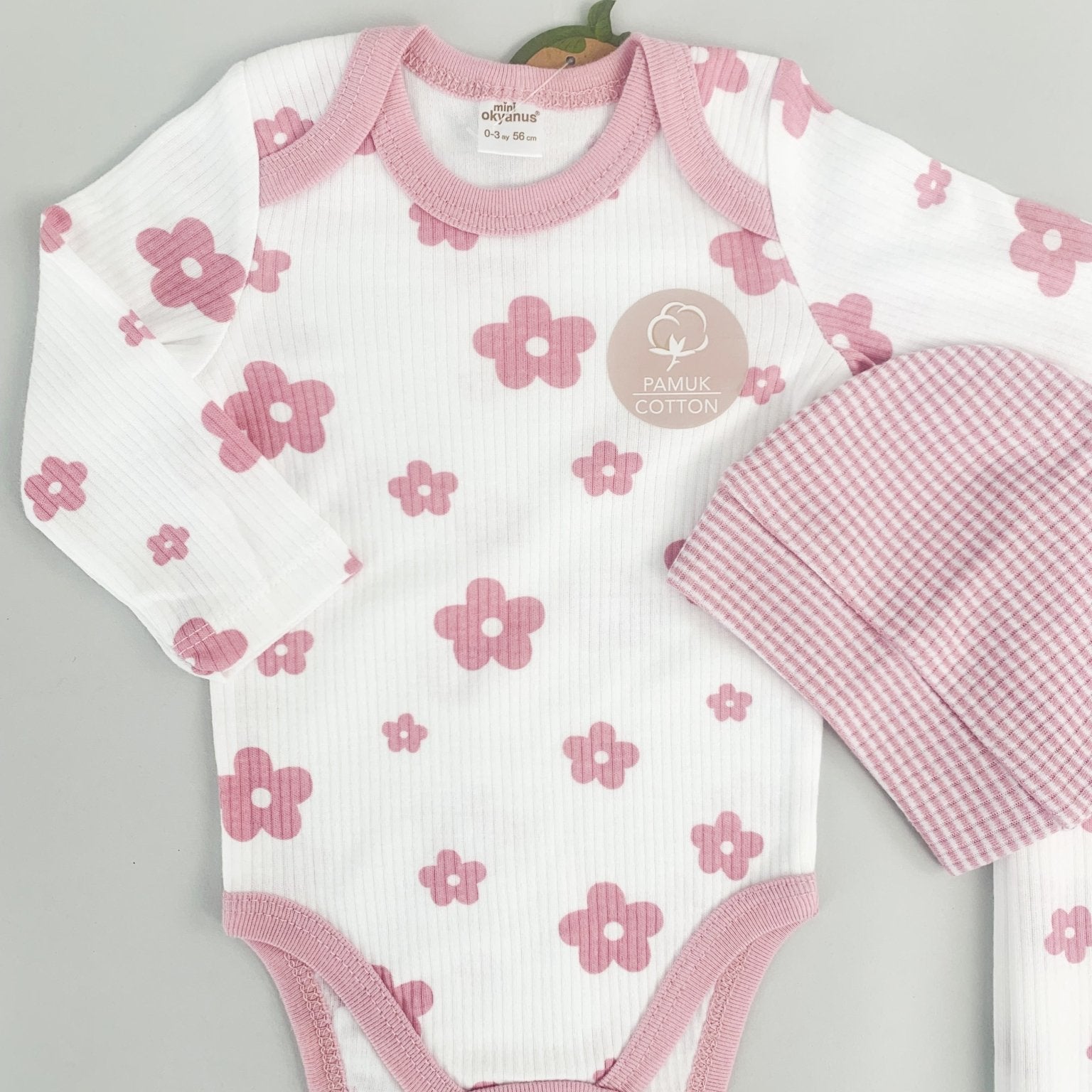 Salopeta fetite cu paturica si caciulita - 4 piese - Botez bebelusi