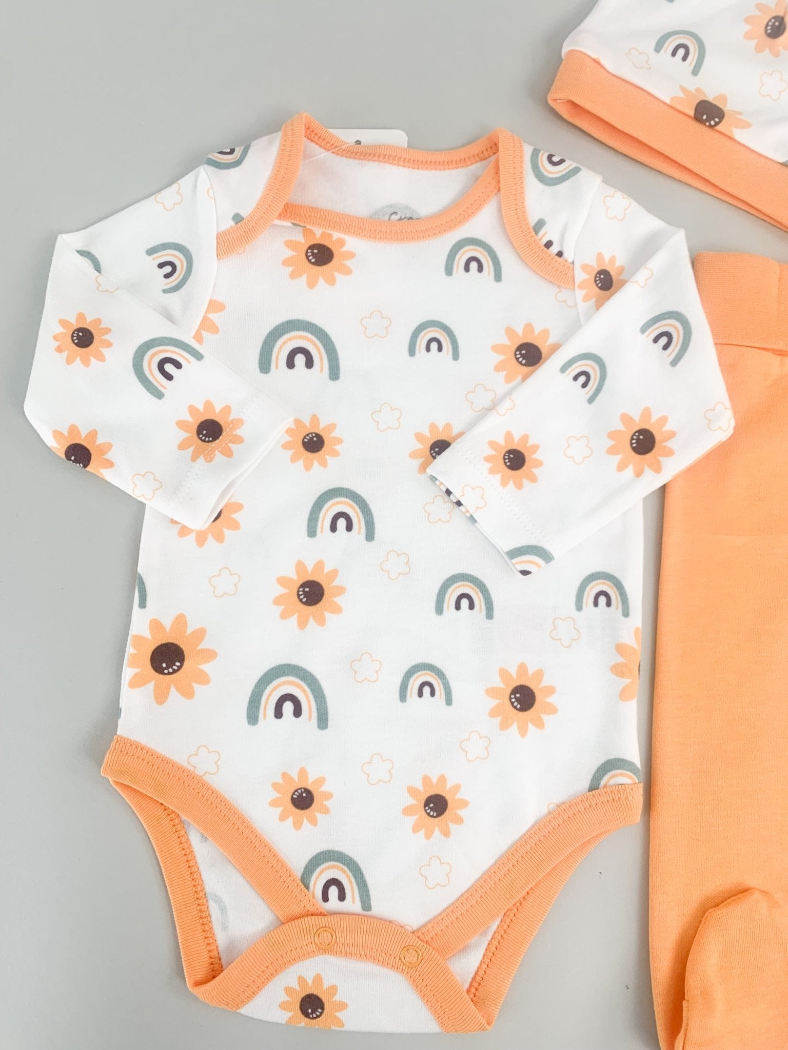 Salopeta fetite portocalie cu floarea - soarelui - 3 piese - Botez bebelusi