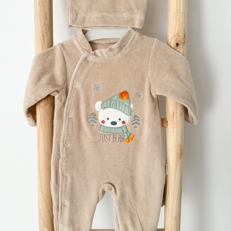 Salopeta pufoasa maro cu ursulet cu fular - Botez bebelusi