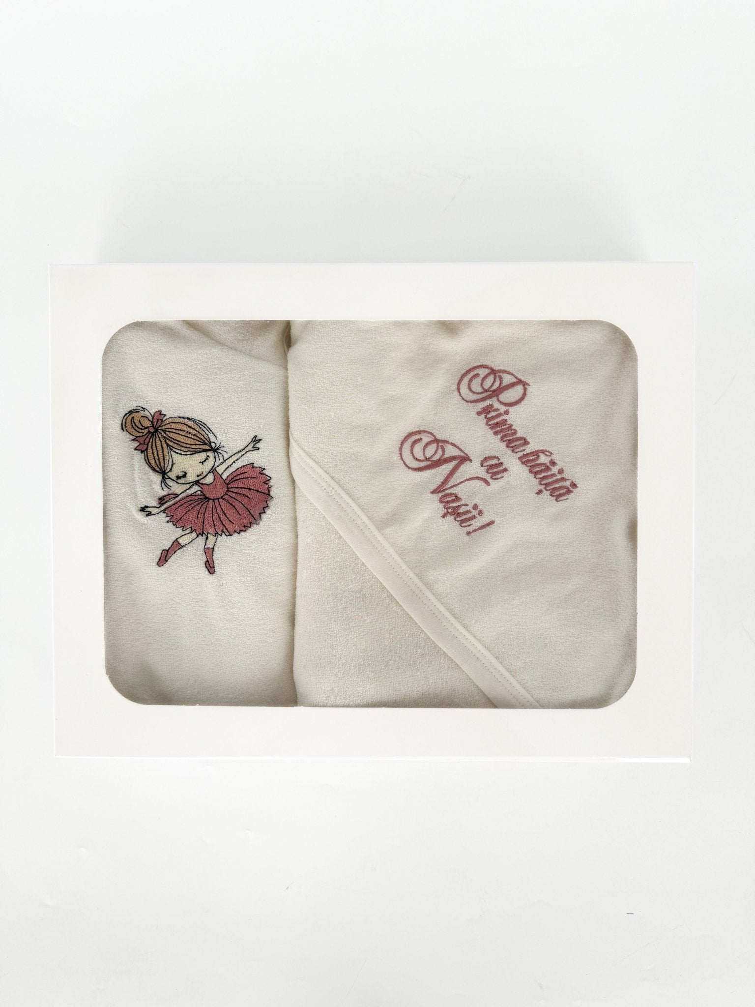 Set Baita Bebelusi cu Halat Moale si Prosop cu Capison - Alb cu Balerina - Botez bebelusi