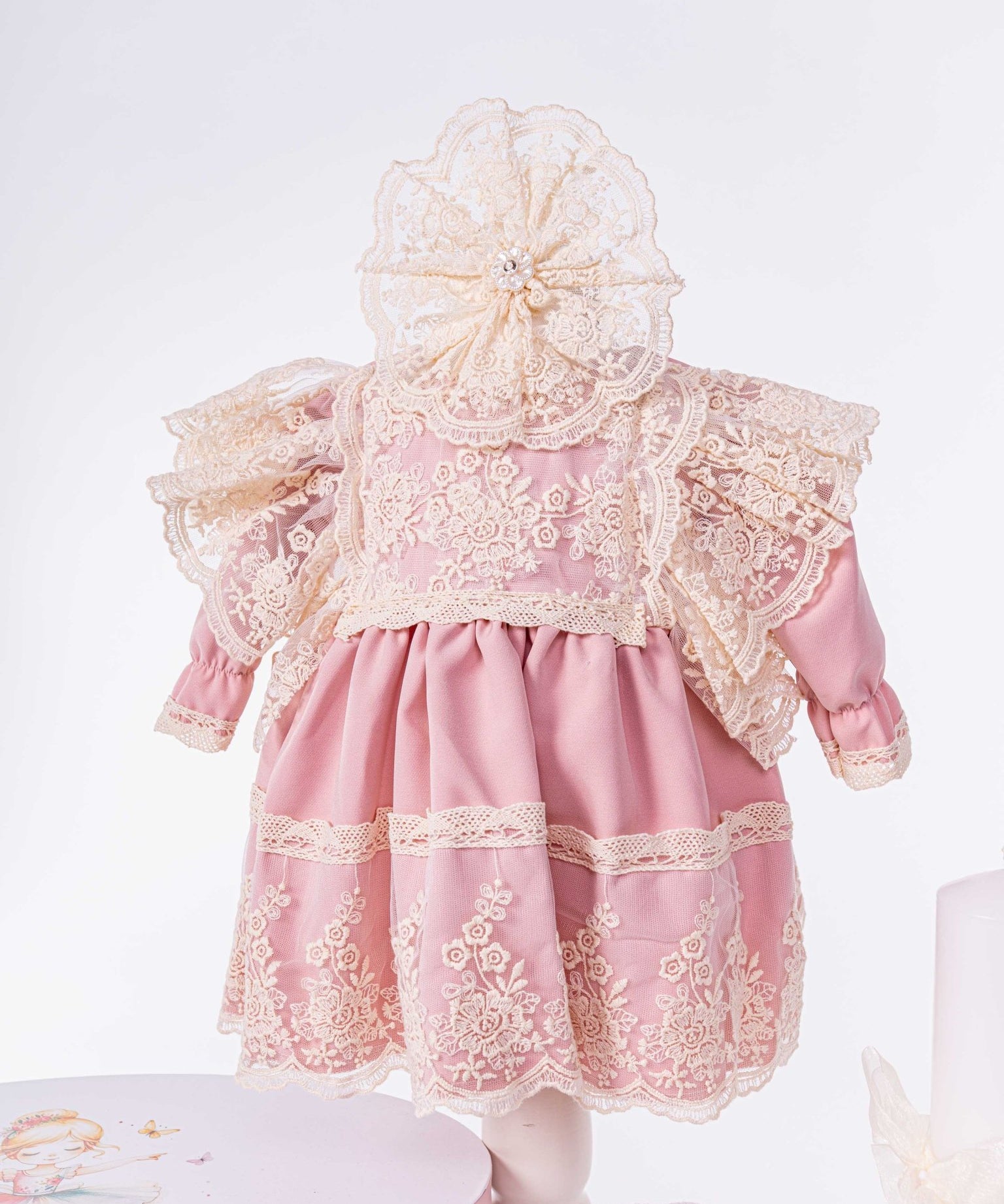 Set Botez Bebelusi cu Rochita, Cufar Depozitare si Trusou Hand - Made - Rosalia - Botez bebelusi