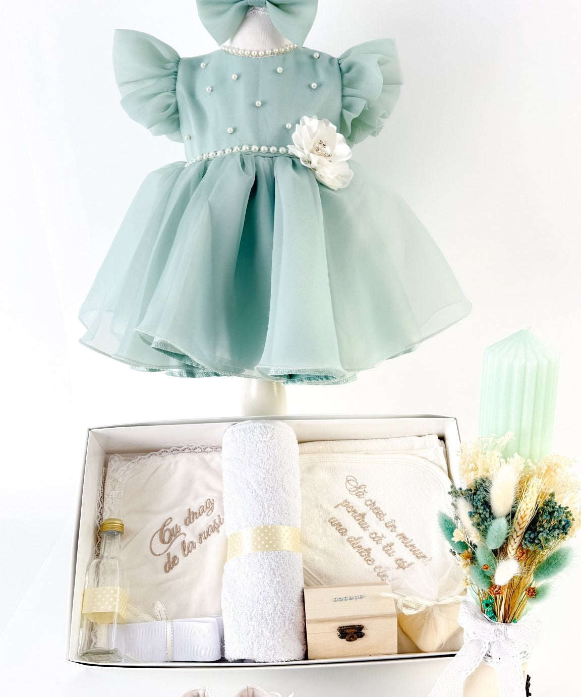 Set Botez Bebelusi cu Rochita Eleganta si Trusou Hand - Made - Alya - Botez bebelusi