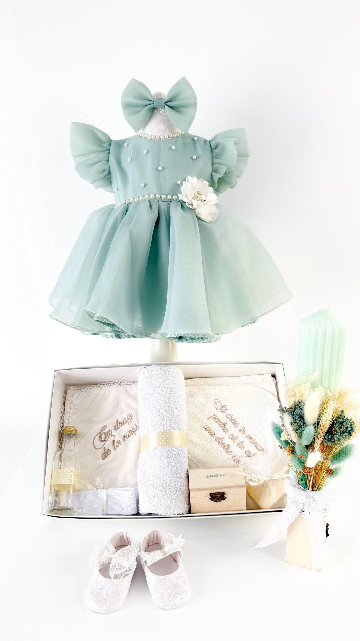 Set Botez Bebelusi cu Rochita Eleganta si Trusou Hand - Made - Alya - Botez bebelusi