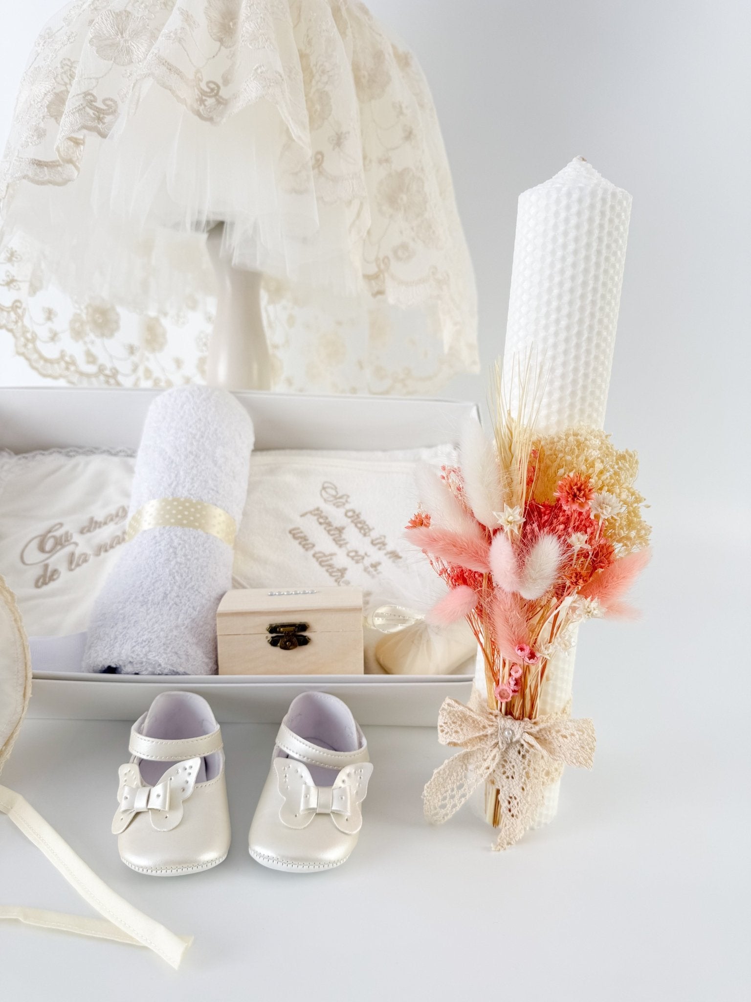 Set Botez Bebelusi cu Rochita Eleganta si Trusou Hand - Made - Ariadna - Botez bebelusi