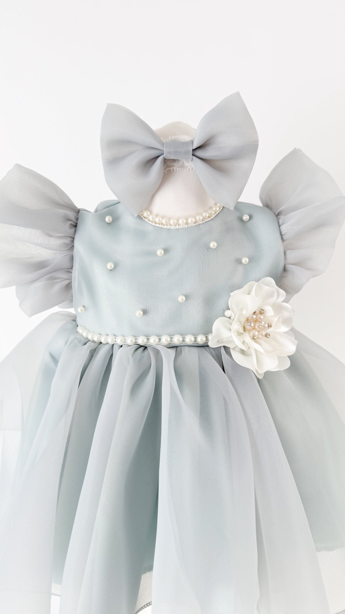 Set Botez Bebelusi cu Rochita Eleganta si Trusou Hand - Made - Madalena - Botez bebelusi