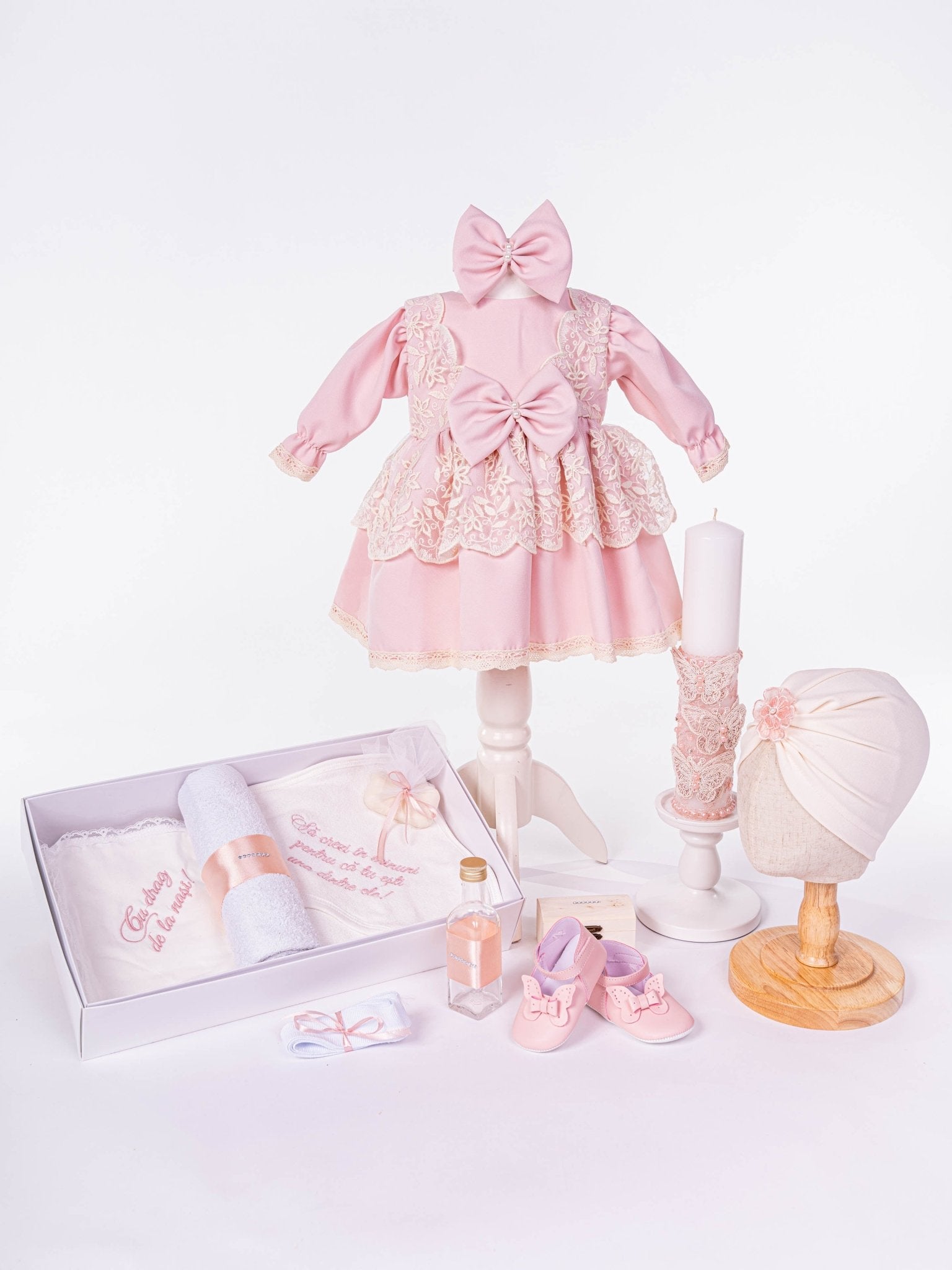 Set Botez Bebelusi cu Rochita Eleganta si Trusou Hand - Made - Mireya - Botez bebelusi