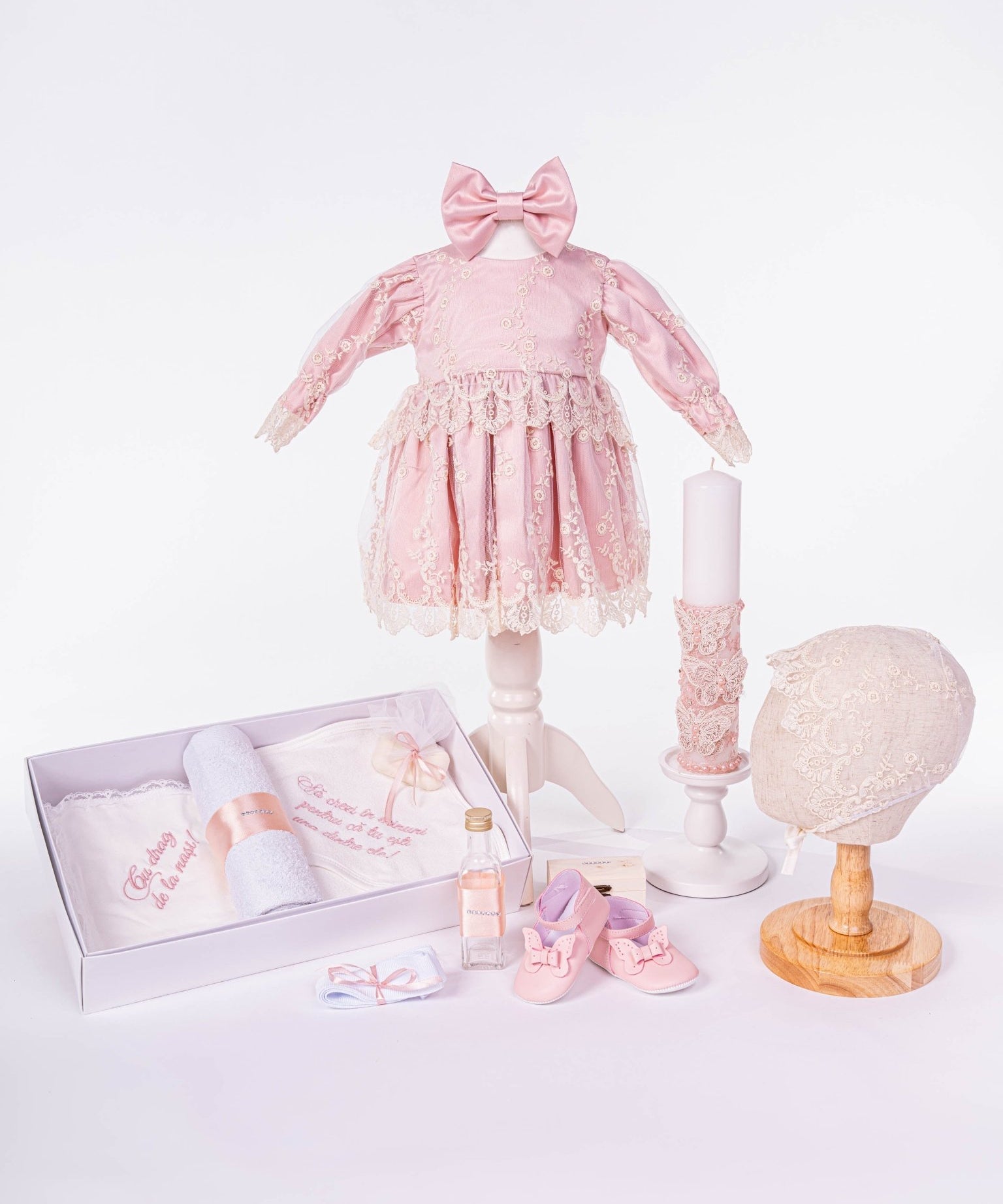 Set Botez Bebelusi cu Rochita Eleganta si Trusou Hand - Made - Nieves - Botez bebelusi