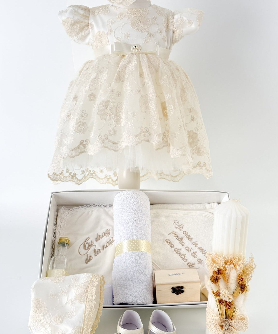 Set botez complet cu rochita, trusou hand made si lumanare personalizata - Filipa - Botez bebelusi