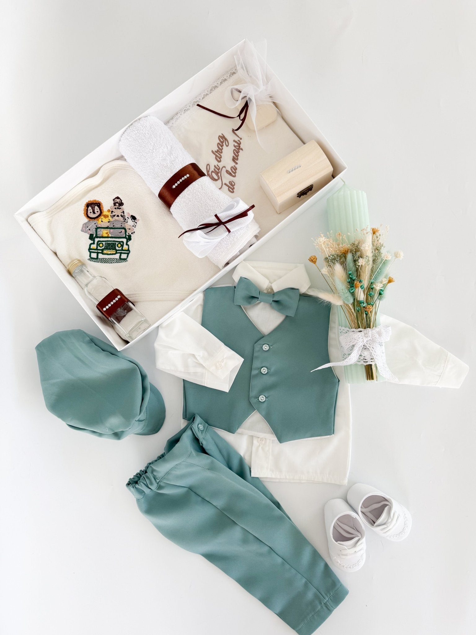 Set Complet Botez Bebelusi cu Camasuta si Trusou Lucrat Manual - Claudiu - Botez bebelusi