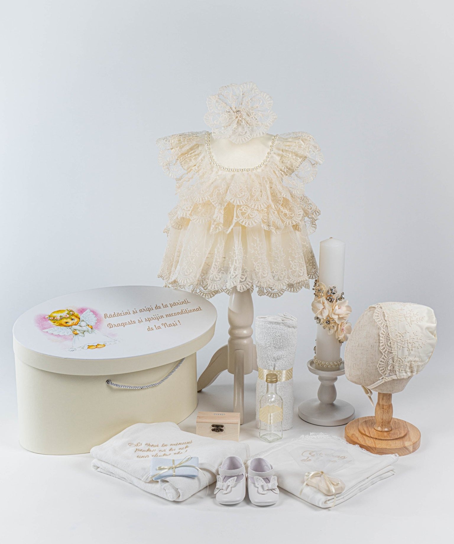 Set Complet Botez Bebelusi cu Rochita din Dantela si Cutie Personalizata - Malika - Botez bebelusi