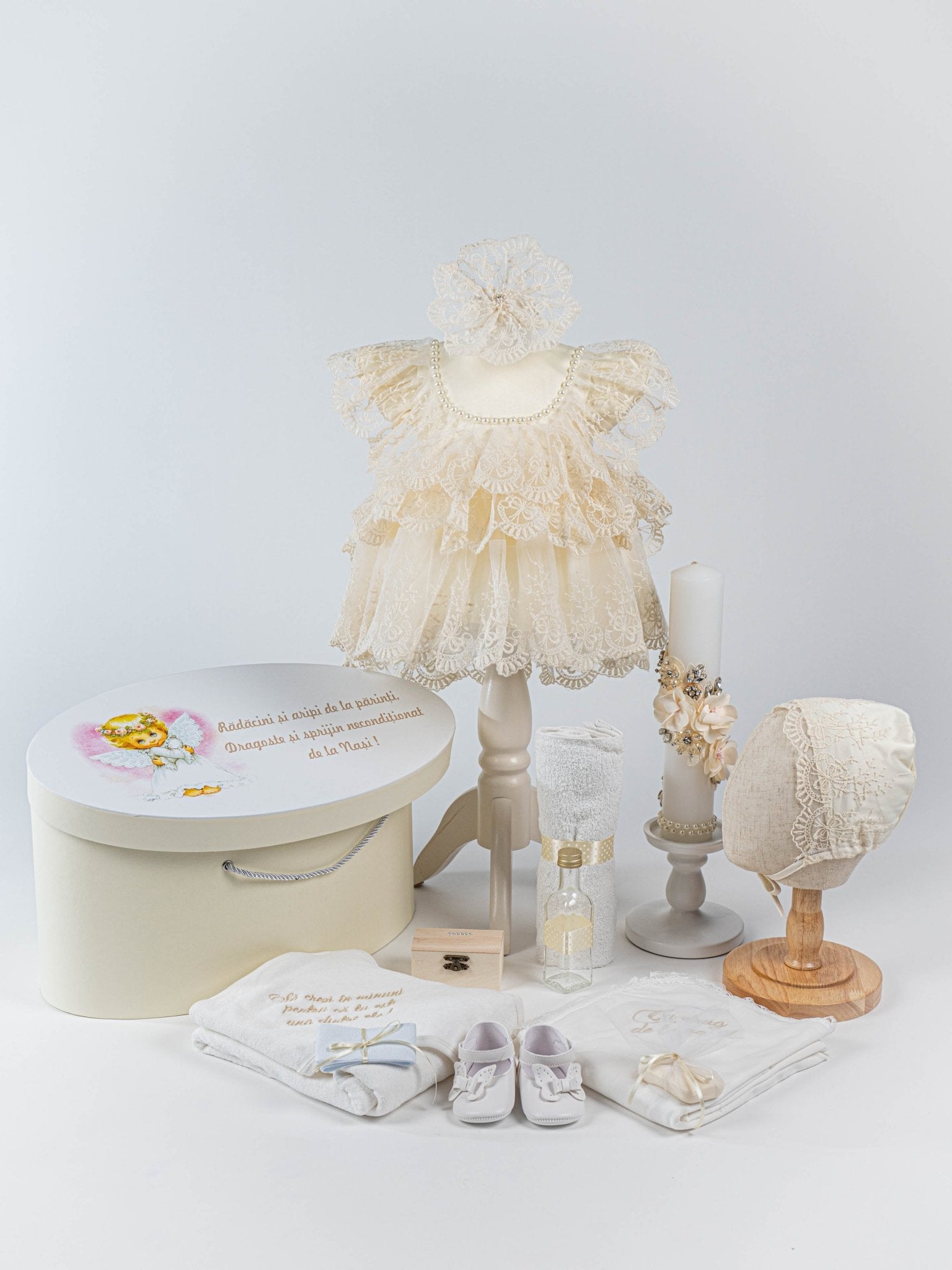 Set Complet Botez Bebelusi cu Rochita din Dantela si Cutie Personalizata - Malika - Botez bebelusi