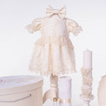Set Complet Botez Bebelusi cu Rochita Eleganta, Lumanare si Cufar Personalizat - Aitana - Botez bebelusi