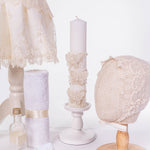 Set Complet Botez Bebelusi cu Rochita Eleganta, Lumanare si Cufar Personalizat - Aitana - Botez bebelusi