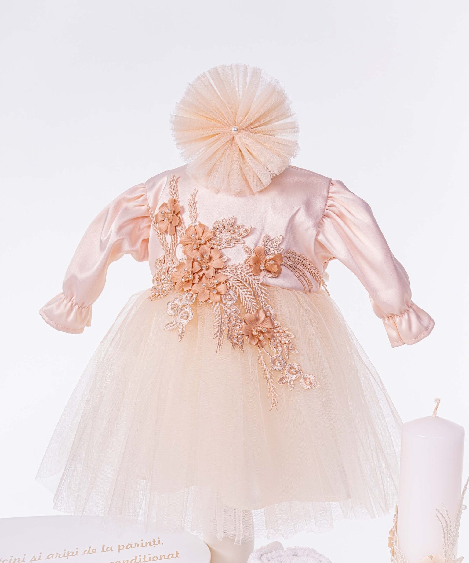 Set Complet Botez Bebelusi cu Rochita Eleganta, Lumanare si Cufar Personalizat - Camilla - Botez bebelusi