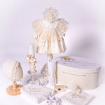 Set Complet Botez Bebelusi cu Rochita Eleganta, Lumanare si Cufar Personalizat - Jimena - Botez bebelusi