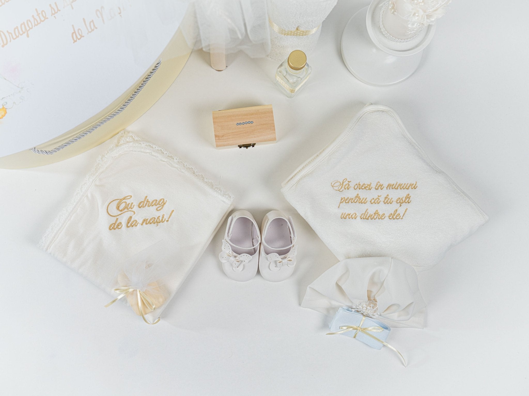 Set Complet Botez Bebelusi cu Rochita si Cutie Personalizata - Dahlia - Botez bebelusi