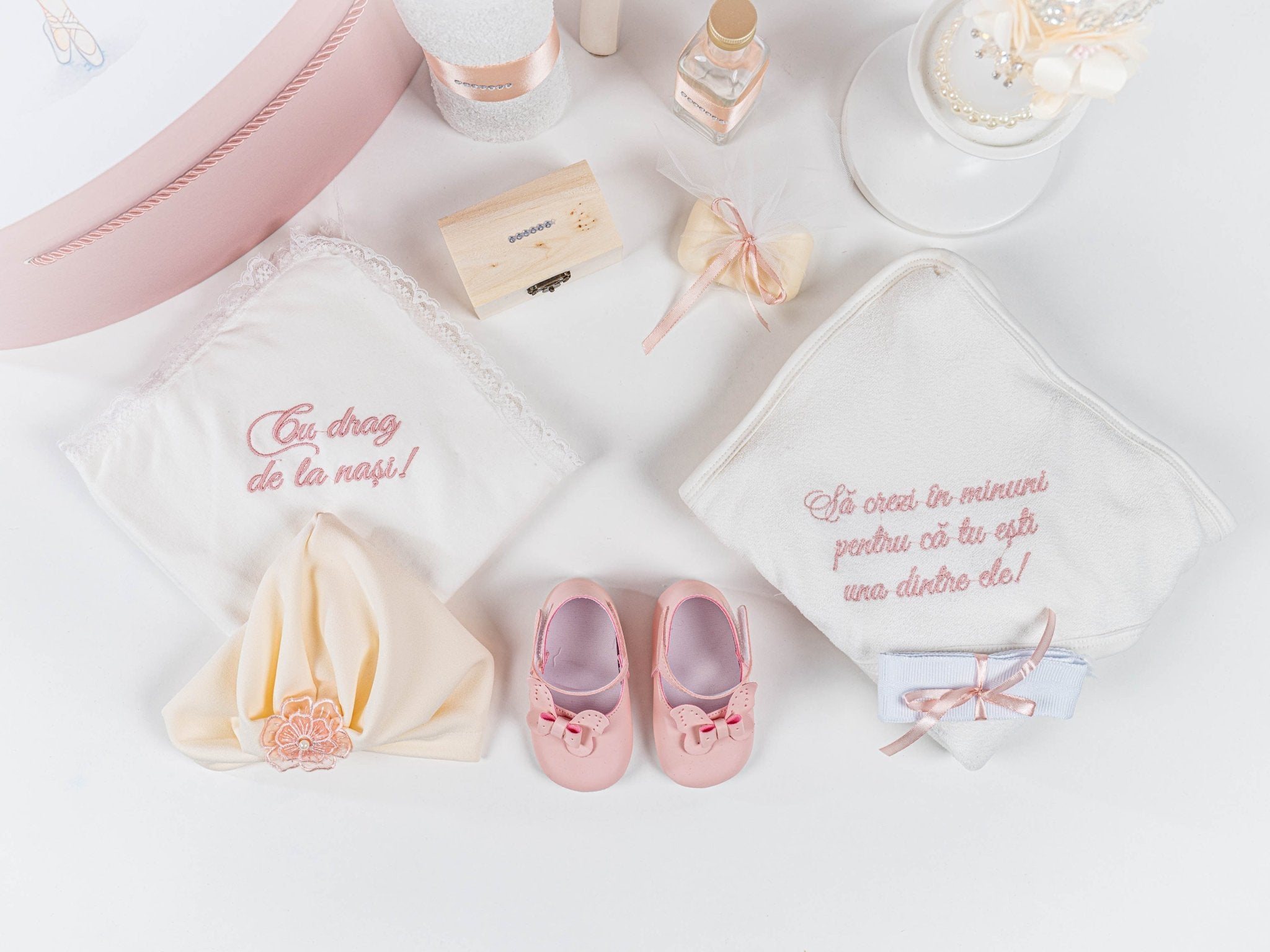 Set Complet Botez Bebelusi cu Rochita si Cutie Personalizata - Melody - Botez bebelusi