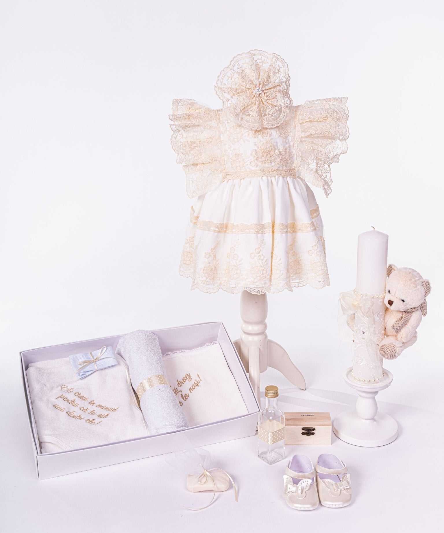Set Complet Botez Bebelusi cu Rochita, Trusou si Lumanare - Federica - Botez bebelusi