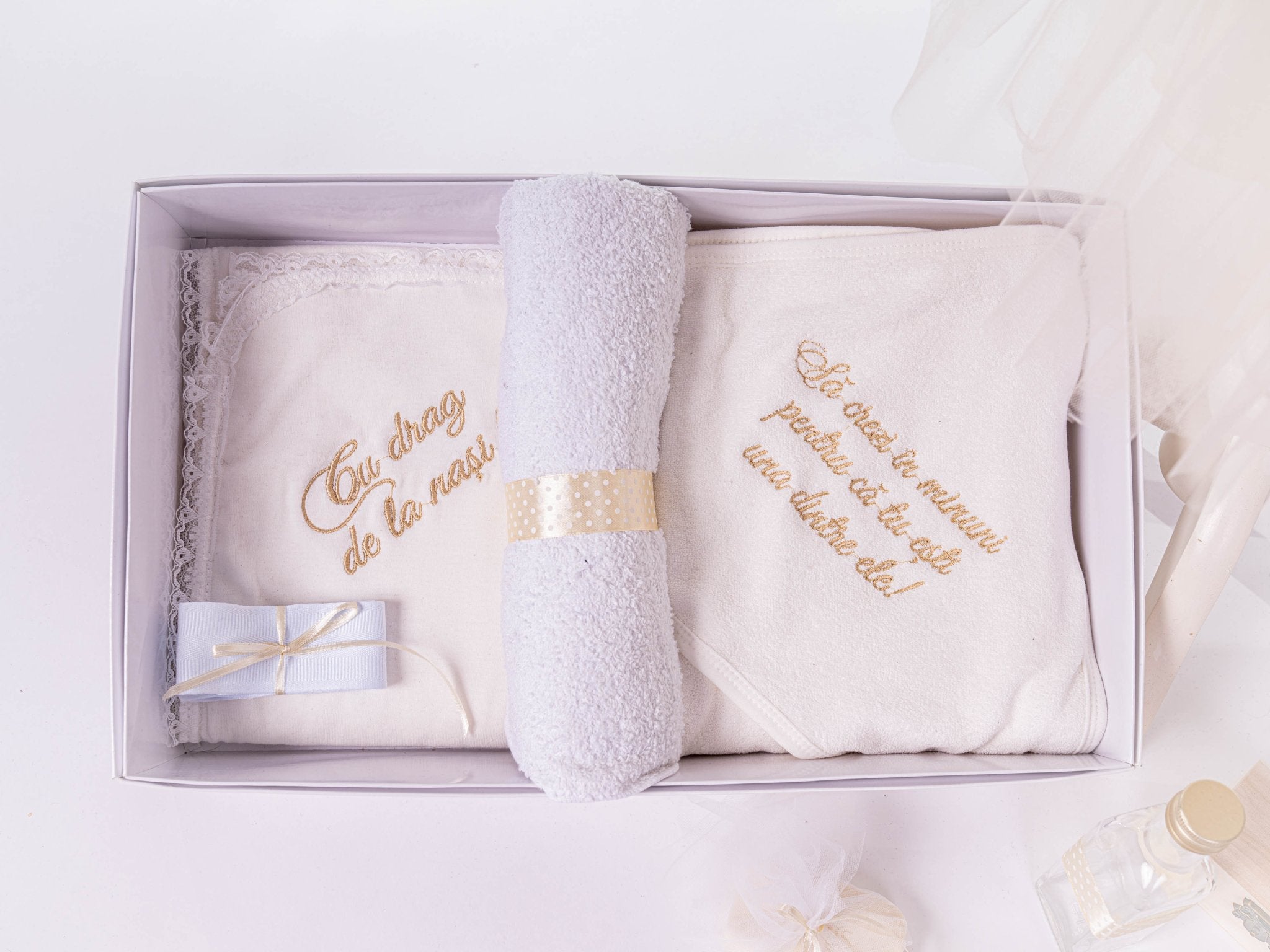 Set Complet Botez Bebelusi cu Rochita, Trusou si Lumanare - Letizia - Botez bebelusi