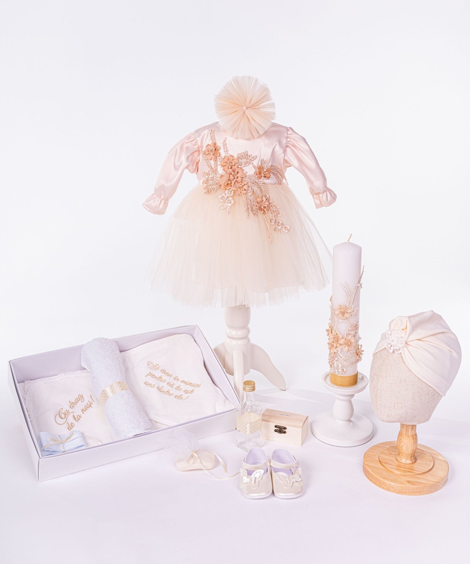 Set Complet Botez Bebelusi cu Rochita, Trusou si Lumanare - Letizia - Botez bebelusi