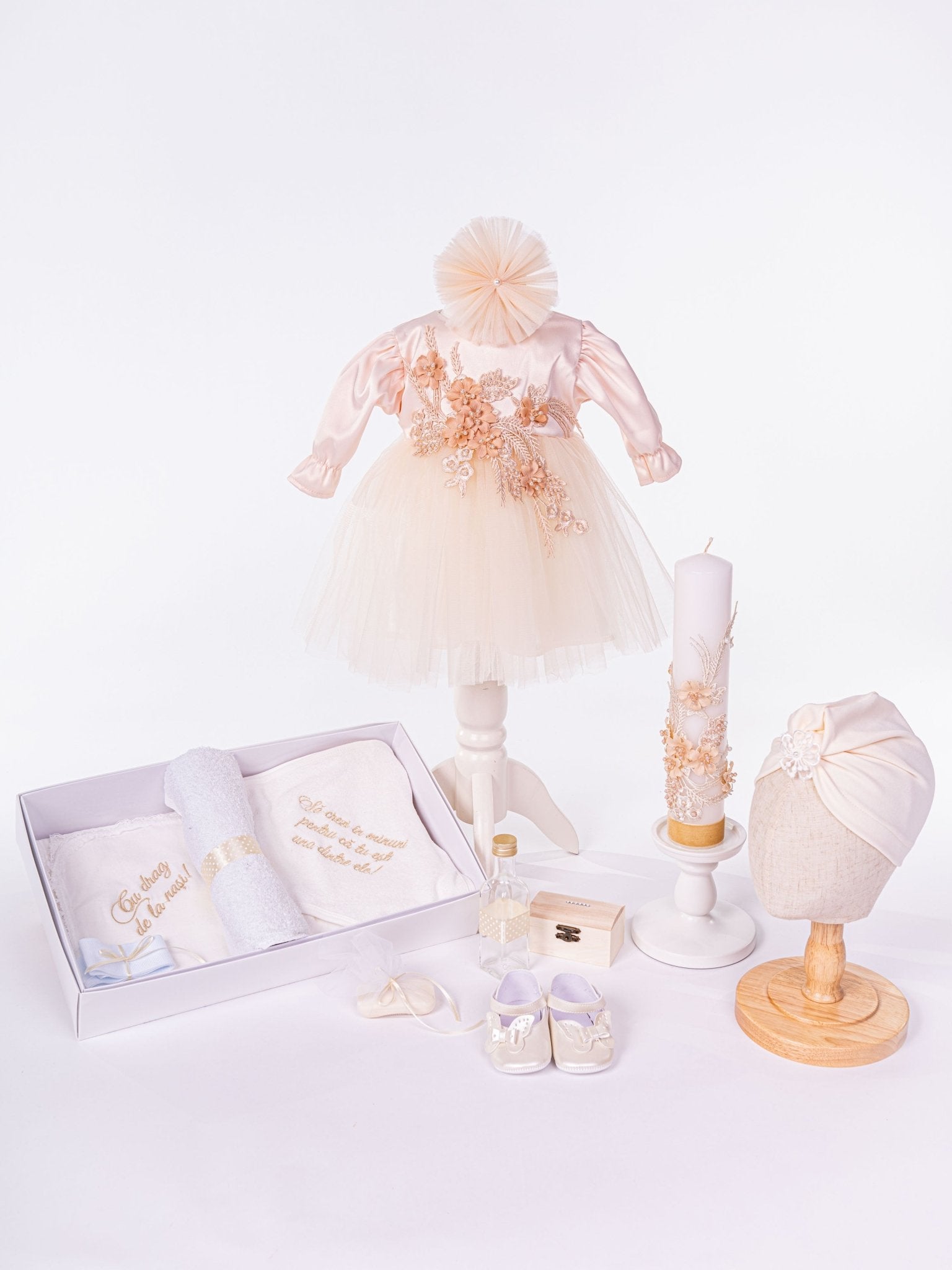 Set Complet Botez Bebelusi cu Rochita, Trusou si Lumanare - Letizia - Botez bebelusi