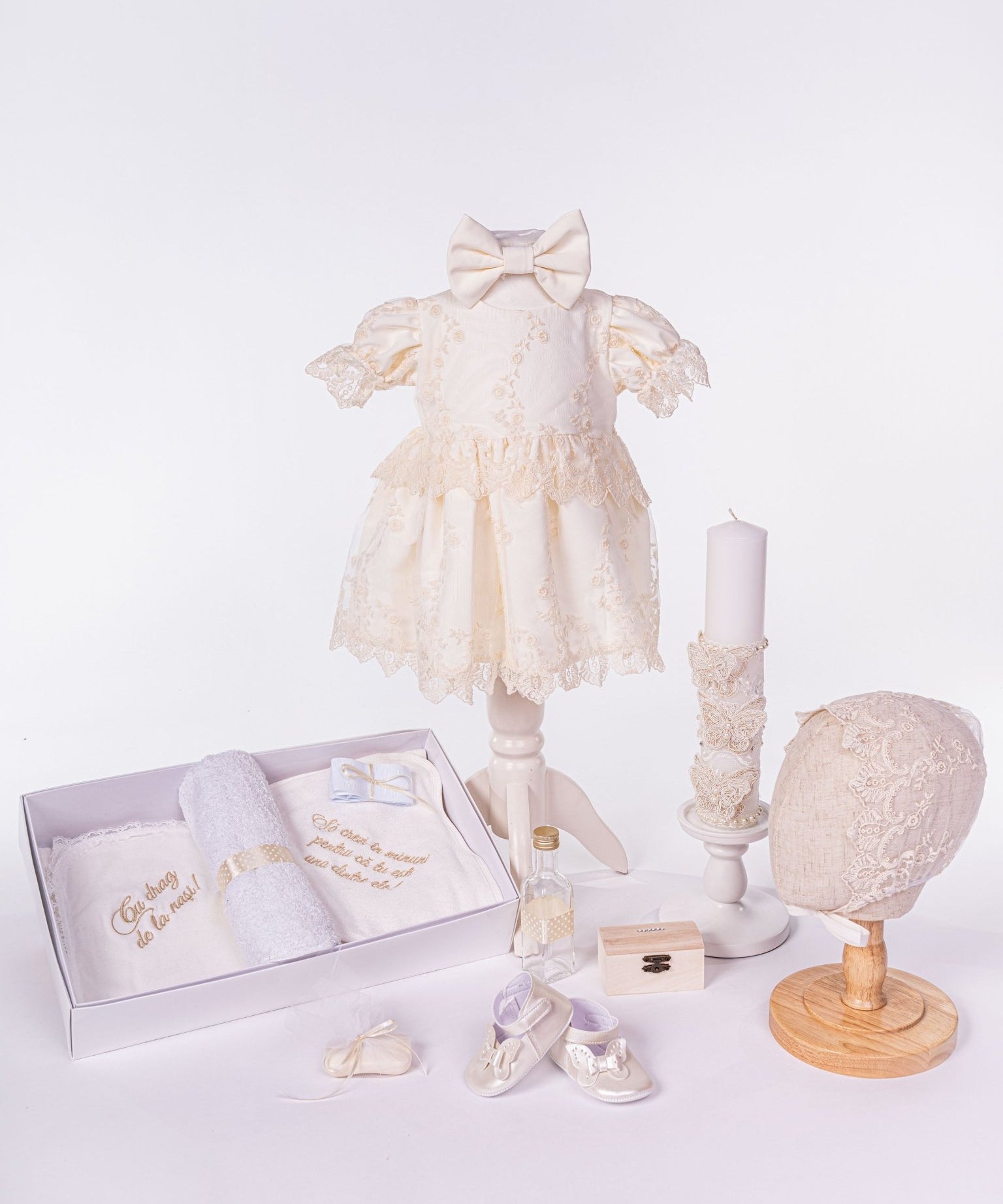 Set Complet Botez Bebelusi cu Rochita, Trusou si Lumanare - Mar - Botez bebelusi