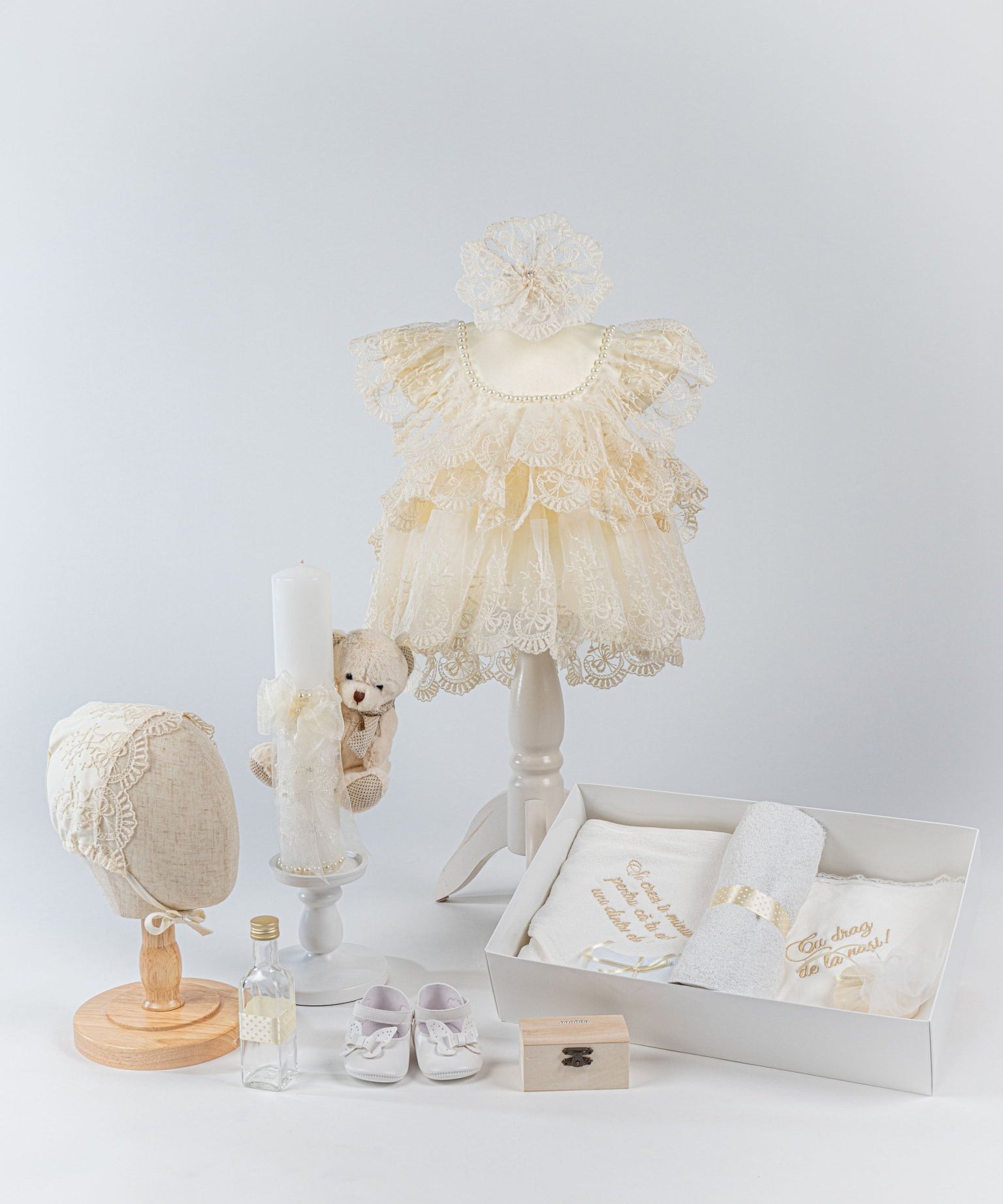 Set Complet Botez cu Rochita din Dantela si Trusou Hand - made - Nicky - Botez bebelusi