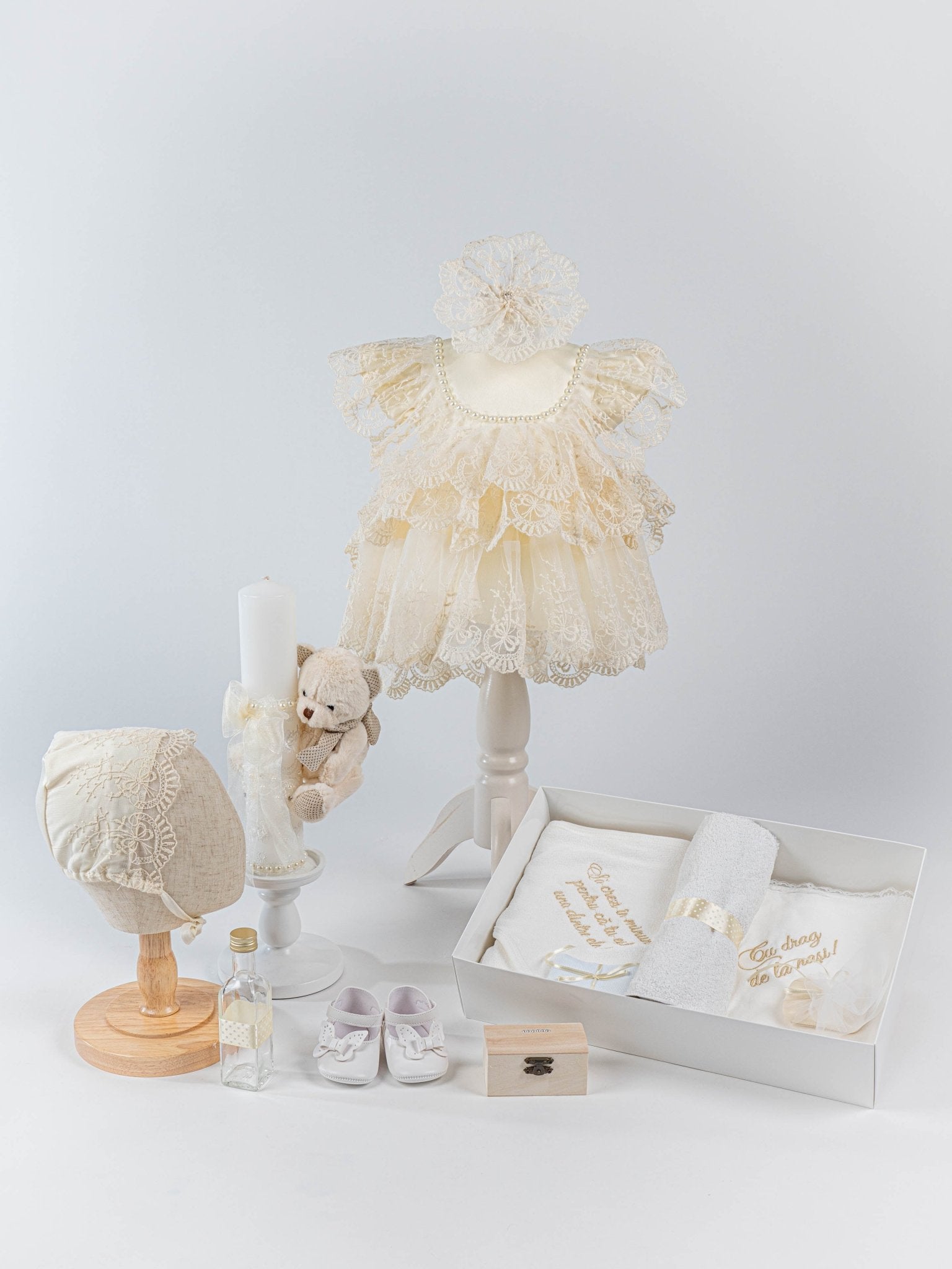 Set Complet Botez cu Rochita din Dantela si Trusou Hand - made - Nicky - Botez bebelusi