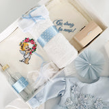 Set Complet Botez cu Rochita Vaporoasa si Trusou Lucrat Manual 12 Piese - Roua - Botez bebelusi