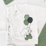 Set Hainute 5 Piese Bebelusi - Bluzita Alba, Pantalonasi Verzi si Accesorii - Botez bebelusi