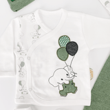 Set Hainute 5 Piese Bebelusi - Bluzita Alba, Pantalonasi Verzi si Accesorii - Botez bebelusi