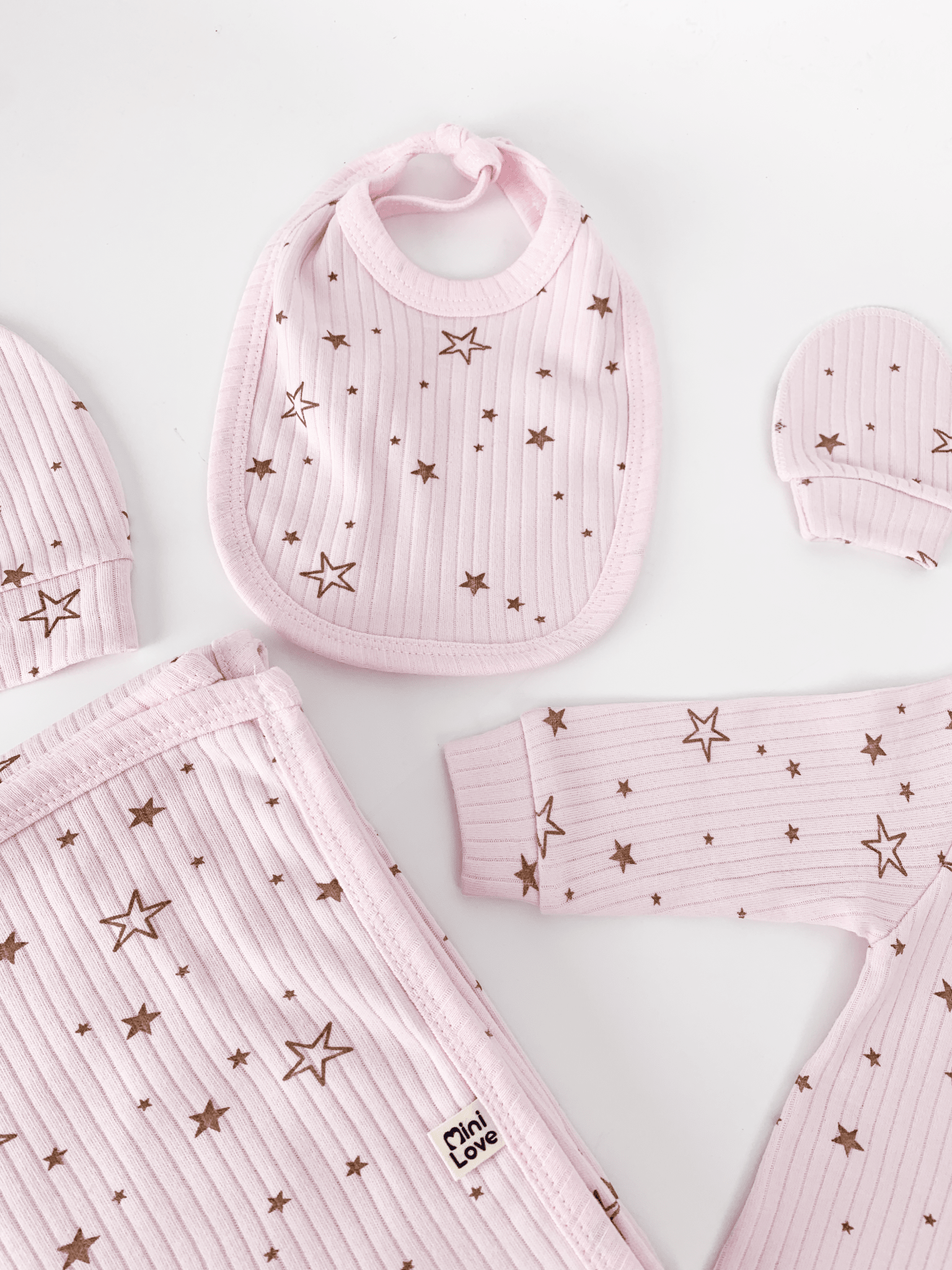 Set Hainute 5 Piese Bebelusi - Salopeta Roz, Paturica si Accesorii - Botez bebelusi
