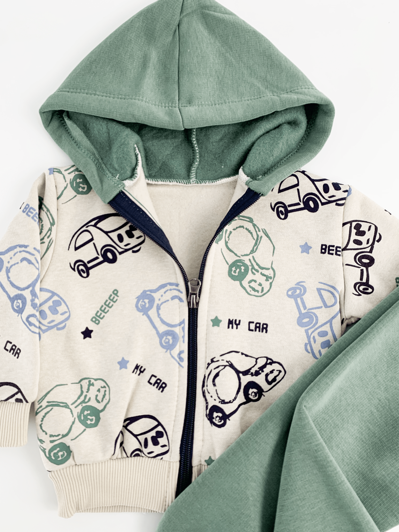 Trening copii gros verde cu masinute - 2 piese - Botez bebelusi