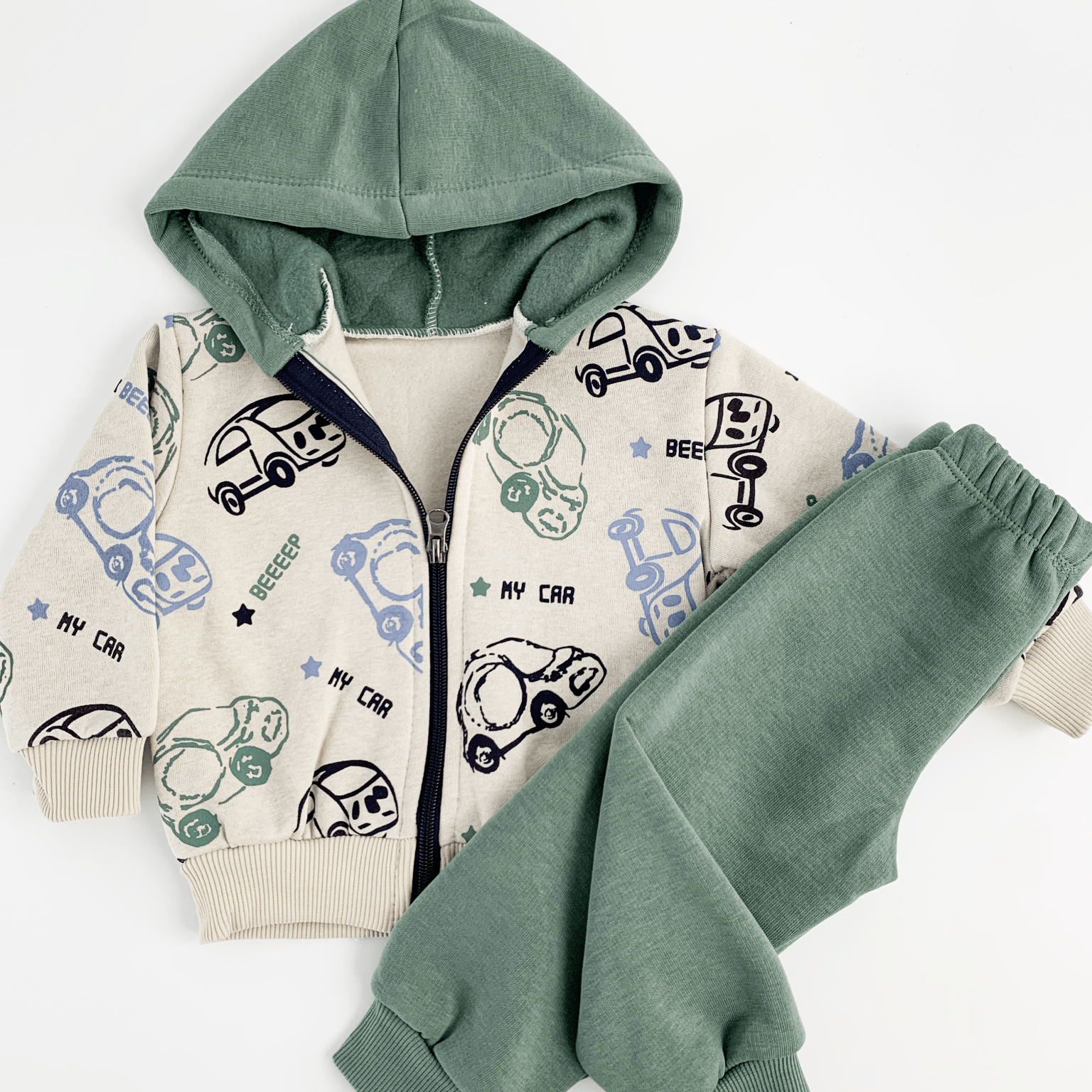 Trening copii gros verde cu masinute - 2 piese - Botez bebelusi