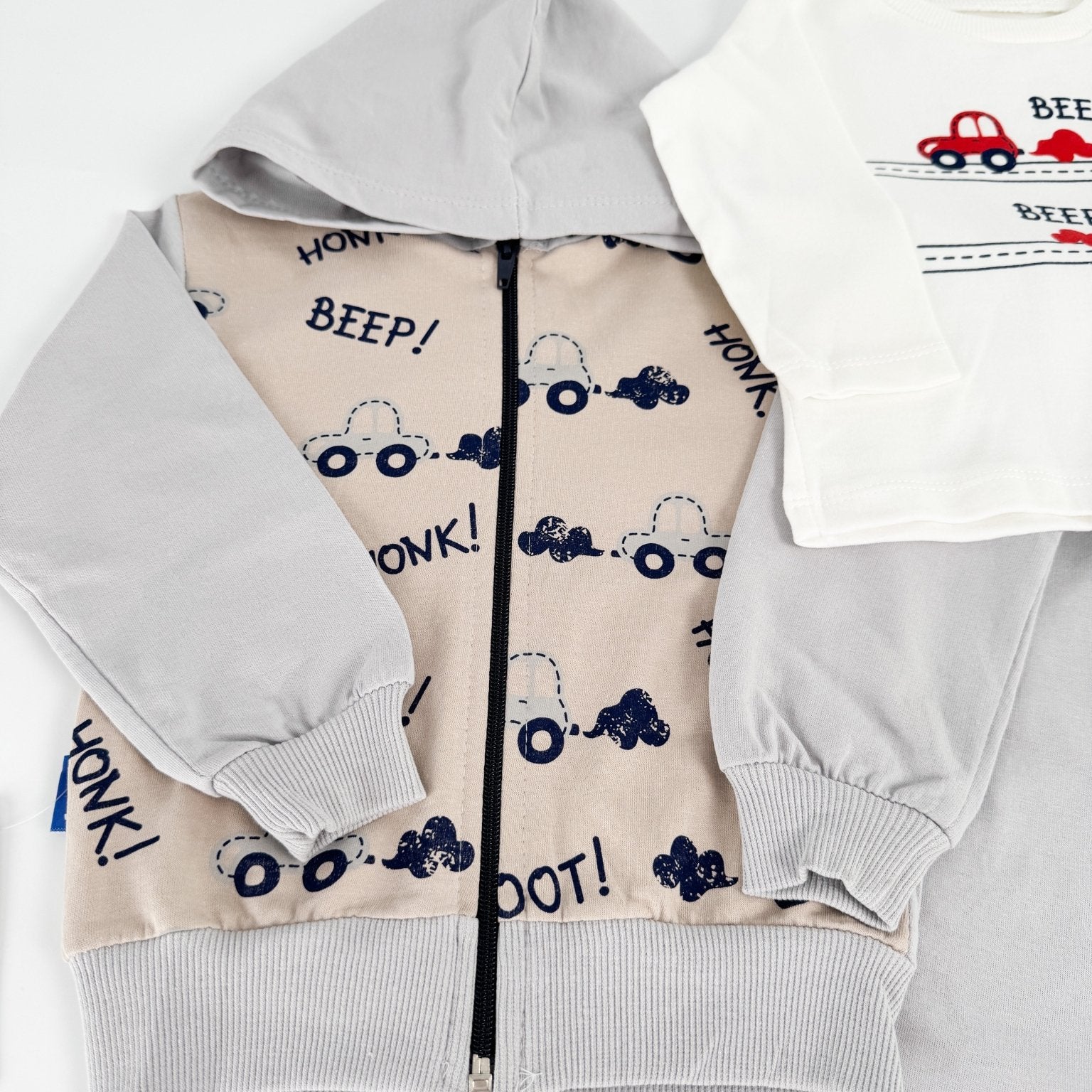 Trening gri baiat cu masinute - Botez bebelusi