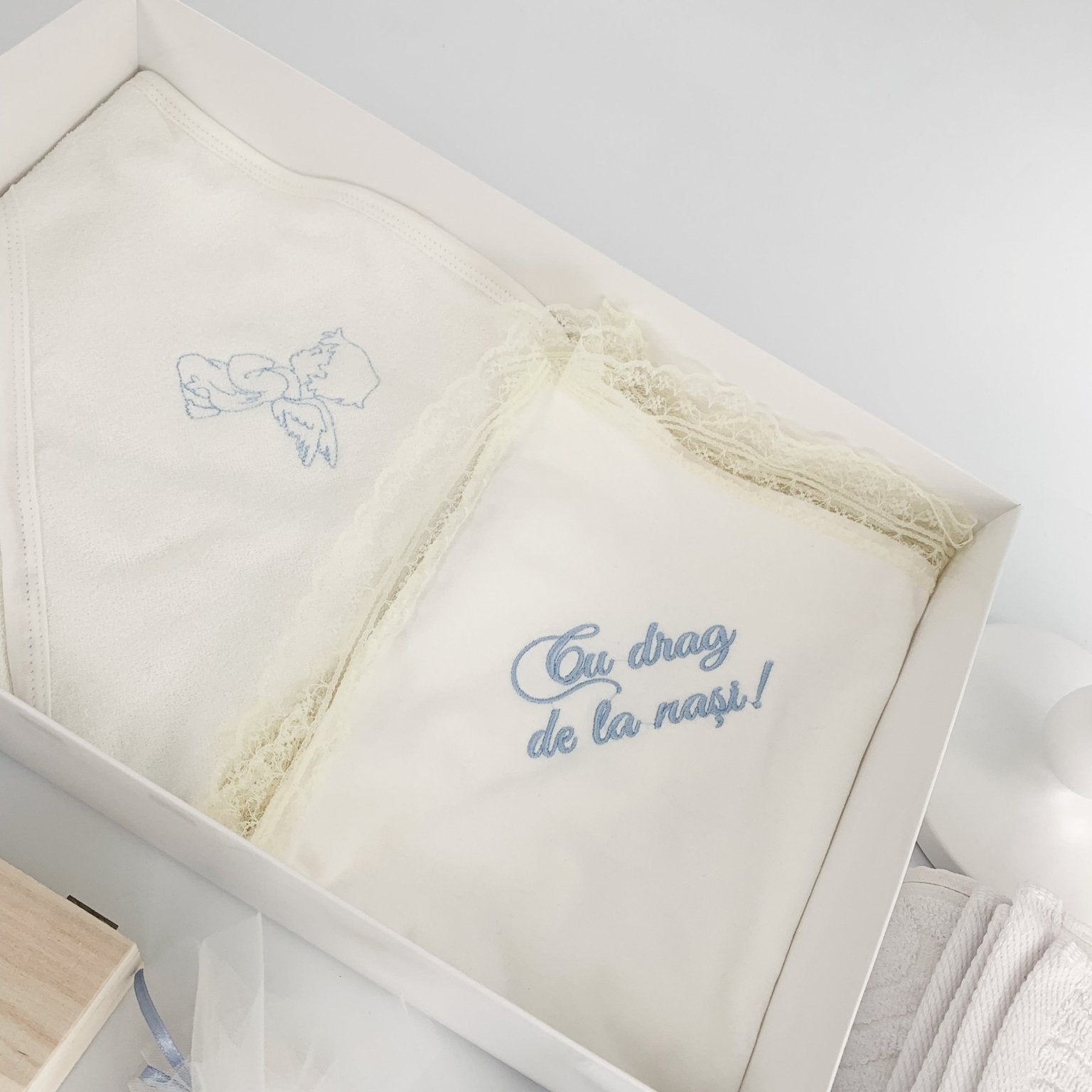 Trusou baiat albastru cu ingeras - Botez bebelusi