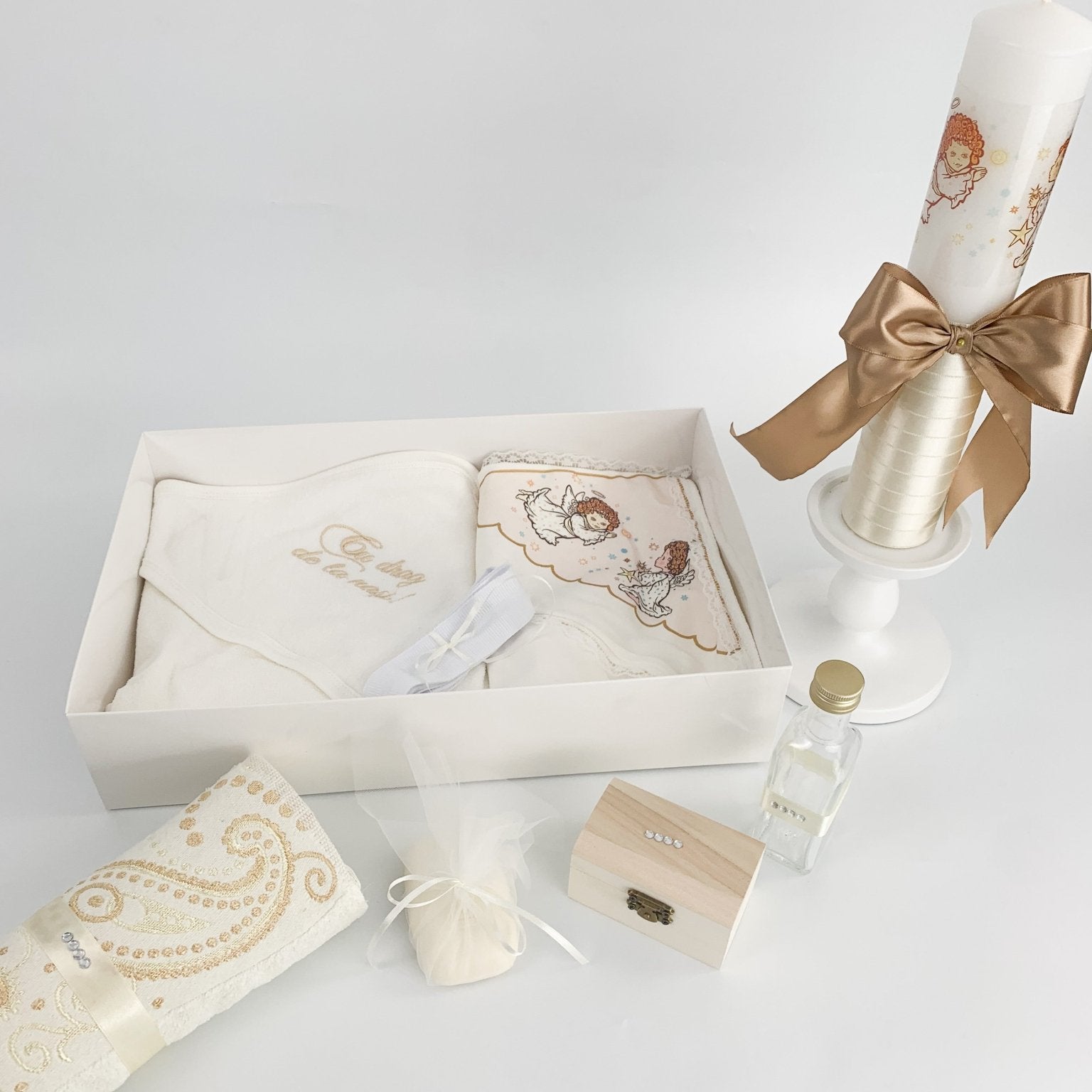 Trusou baiat auriu cu ingerasi - Botez bebelusi