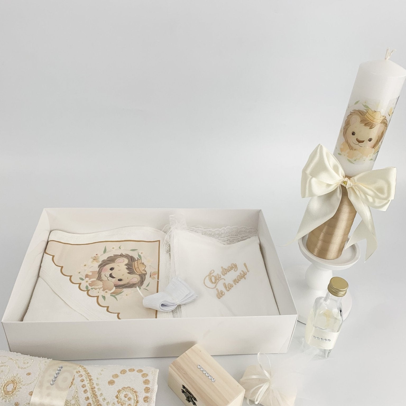 Trusou baiat auriu cu leu - Botez bebelusi