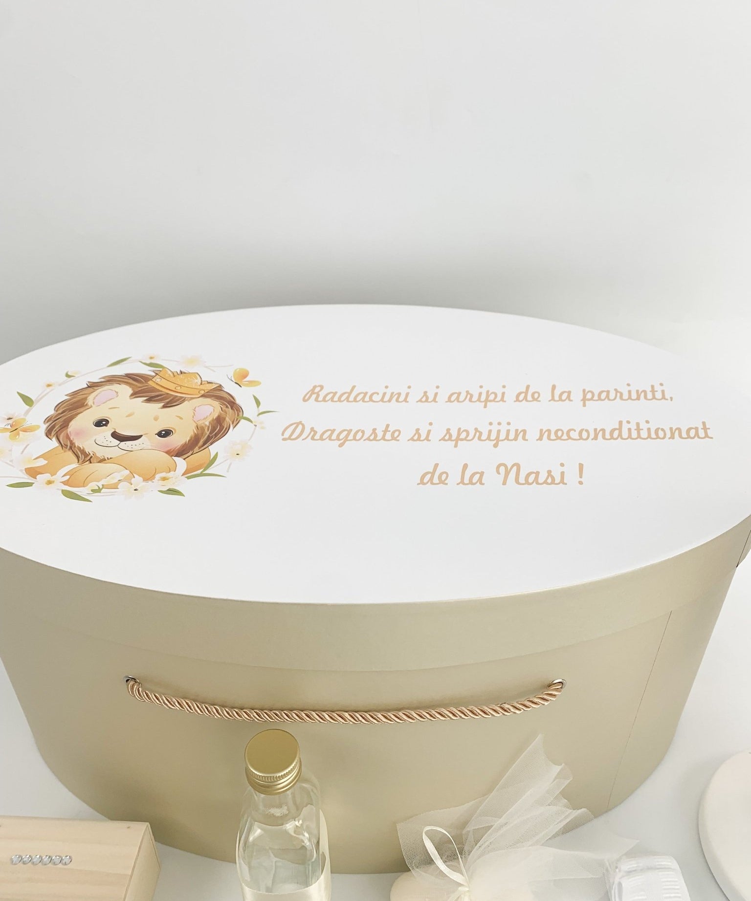 Trusou botez complet auriu cu leu - Botez bebelusi