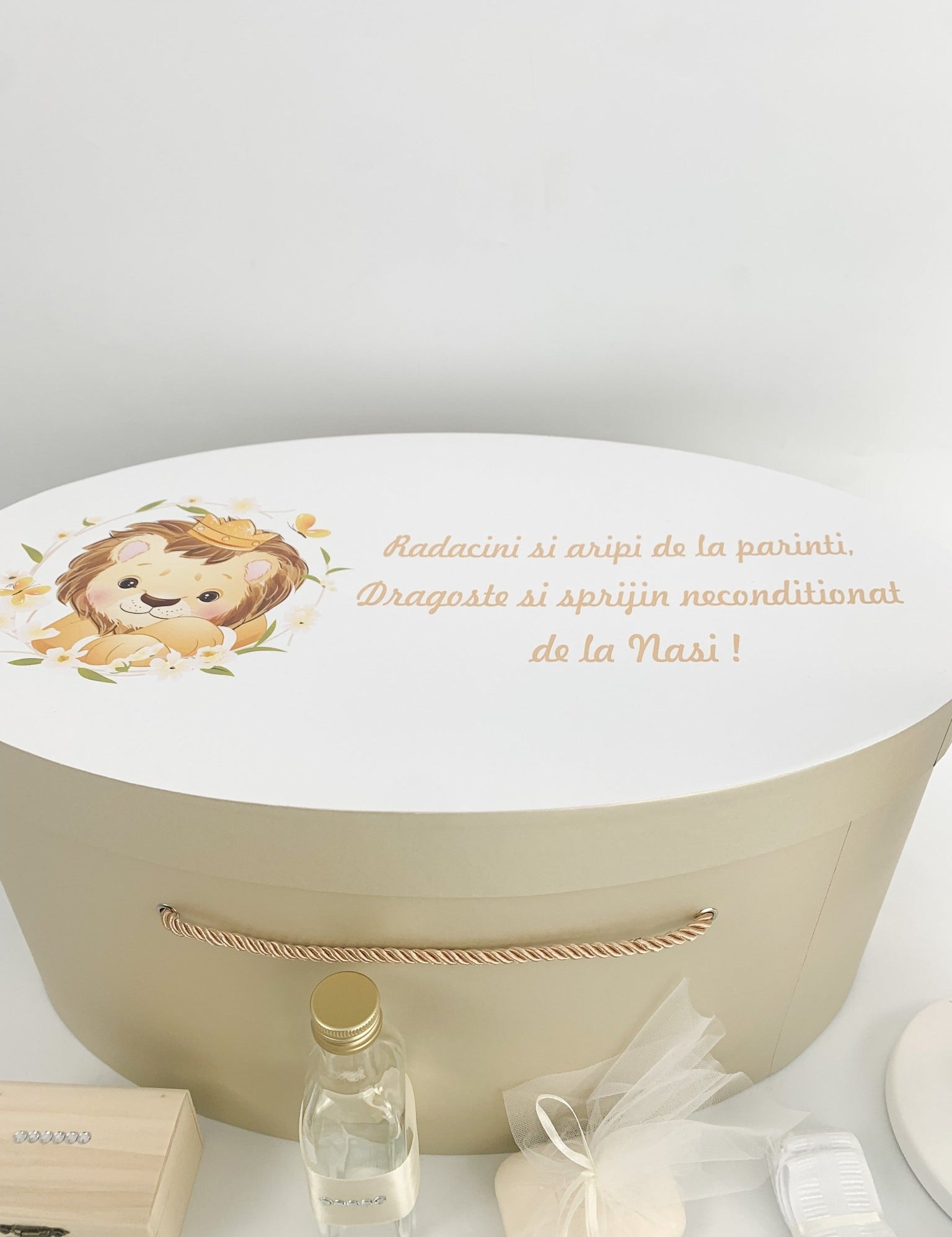 Trusou botez complet auriu cu leu - Botez bebelusi