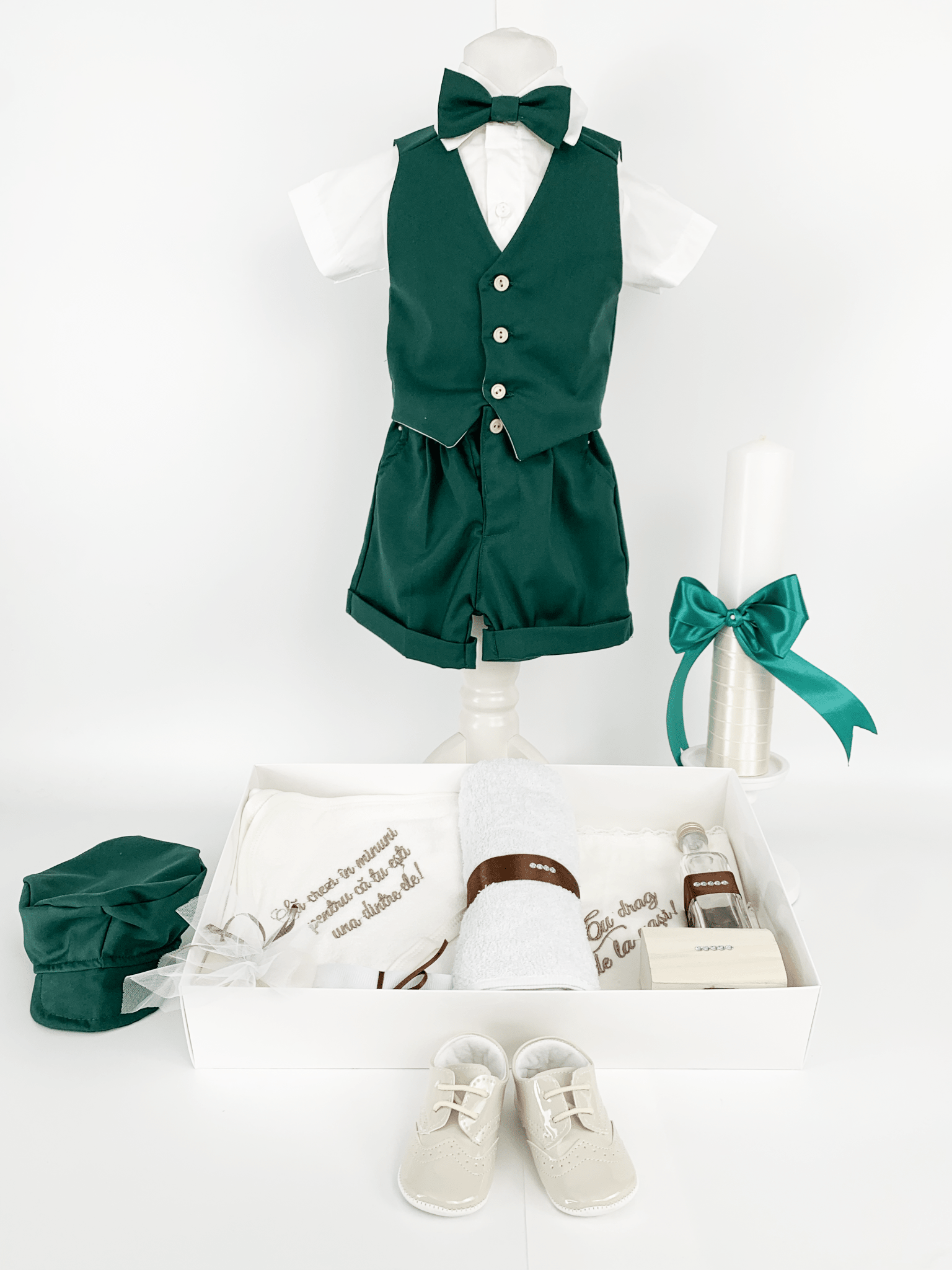 Trusou botez complet cu hainute si lumanare personalizata hand made - Alesio - Botez bebelusi