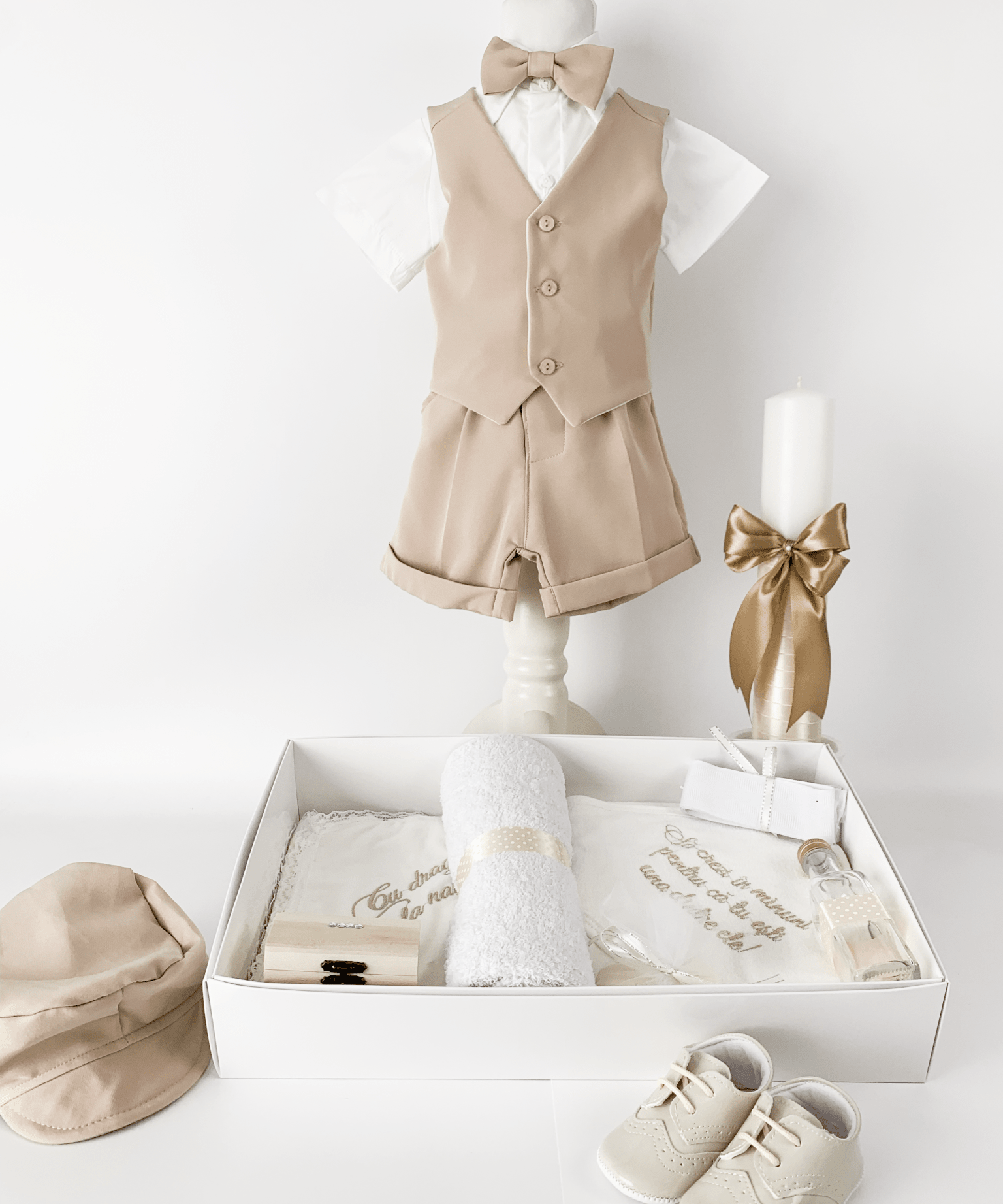 Trusou botez complet cu hainute si lumanare personalizata hand made - Nicolas - Botez bebelusi