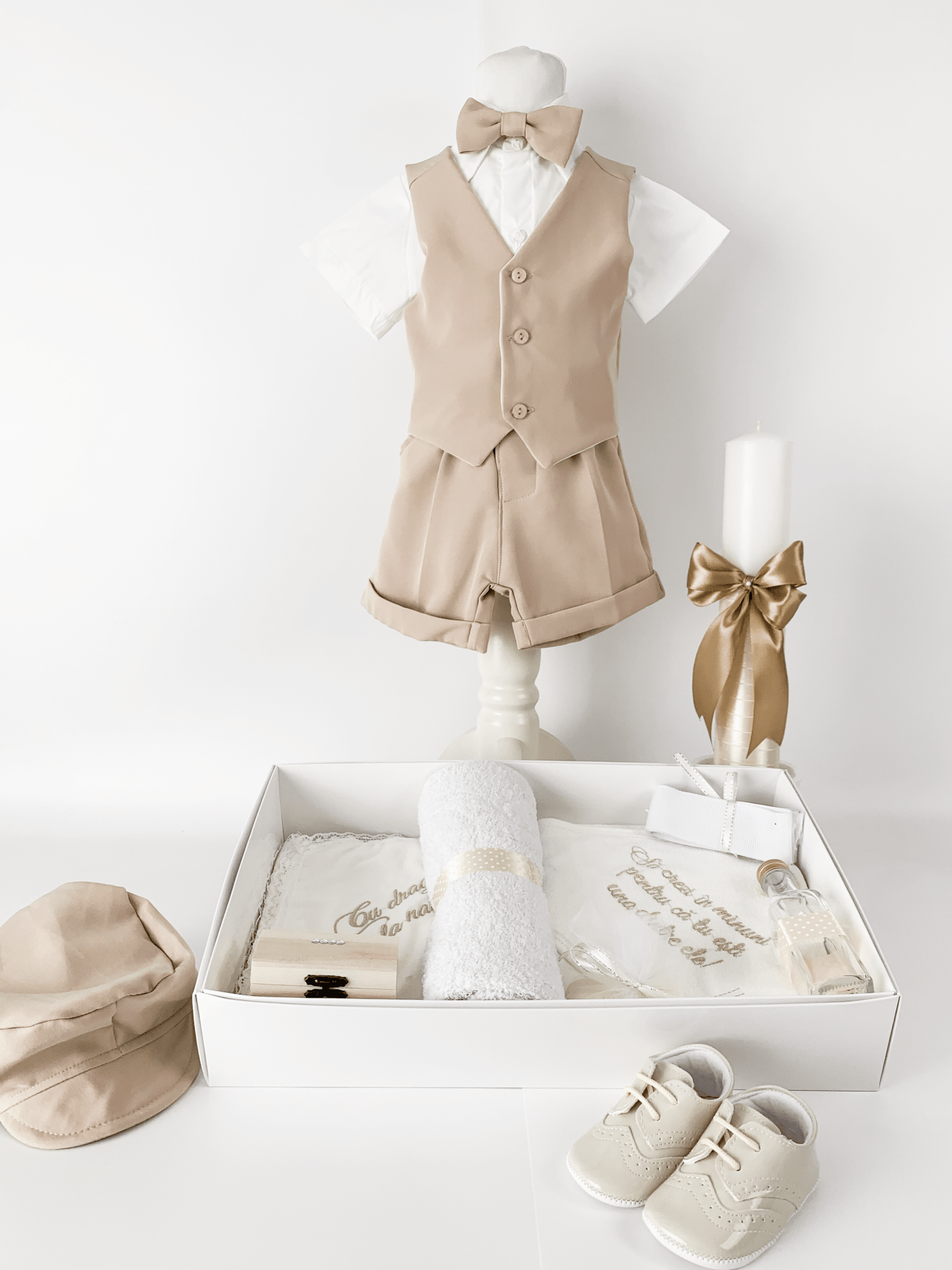 Trusou botez complet cu hainute si lumanare personalizata hand made - Nicolas - Botez bebelusi